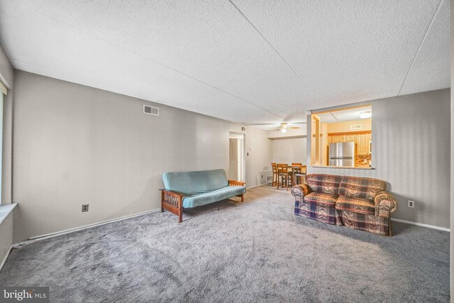 Foto del edificio - 6902 Hilltop Dr