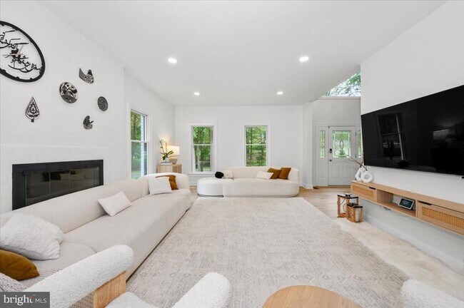 Foto del edificio - 8225 Hawkins Creamery Rd