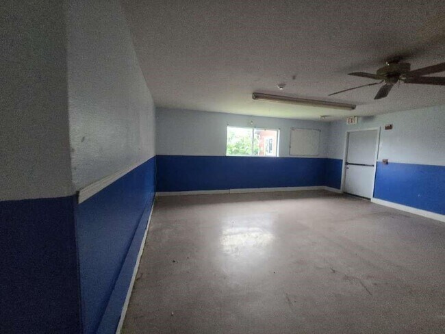 Foto del edificio - 830 Stonyridge St