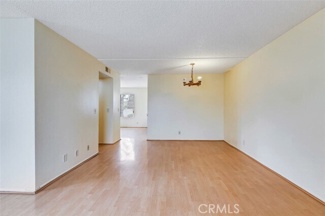 Building Photo - 324 N Stoneman Ave