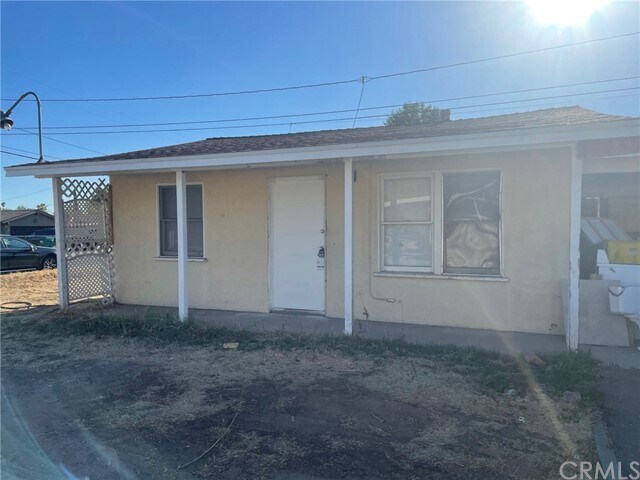 Foto principal - 24446 Myers Ave