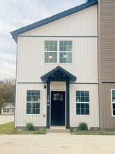 Building Photo - 103-B Aviator Cir