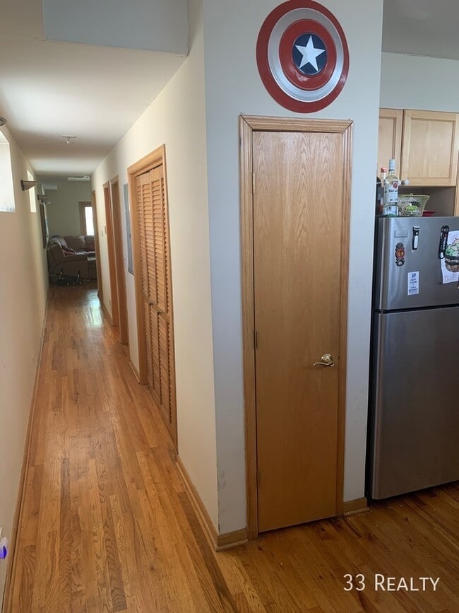 Photo - 1316 N Rockwell-2 Apartment