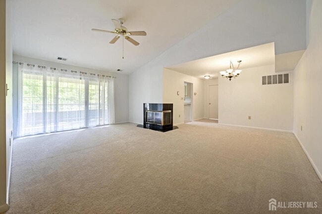 Building Photo - 103 Sequoia Ct