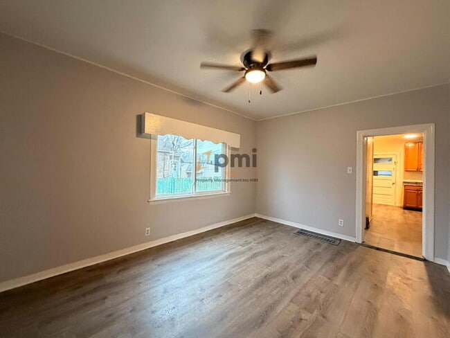 Building Photo - 814 Summer St