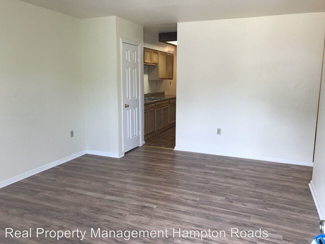 Foto del edificio - 3 br, 1 bath House - 19 Carver Circle