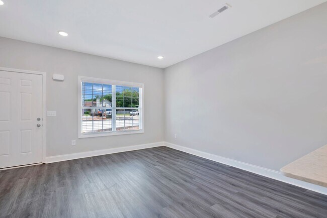 Foto del interior - Discover Modern Living at Needmore Creek T...