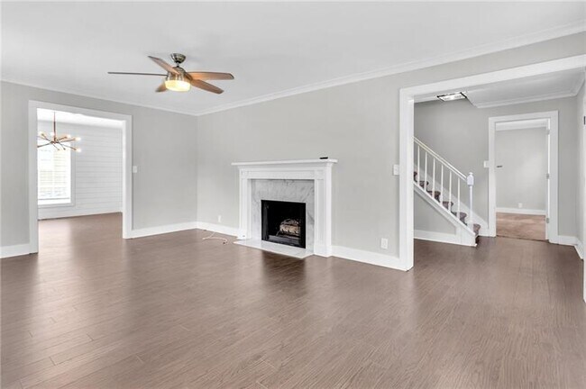 Foto del edificio - 3021 Canton Hills Dr