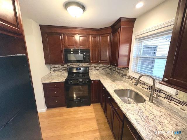 Foto del edificio - 97 Country Hill Rd