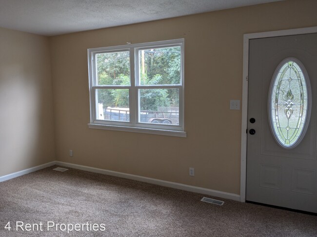 Building Photo - 3 br, 1 bath House - 1040 BRITTON SPRINGS RD