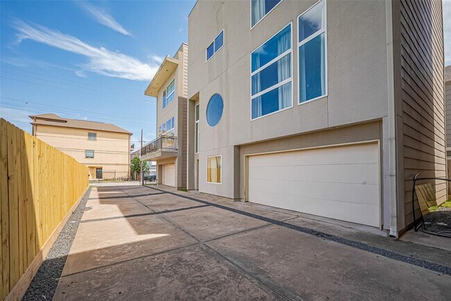 Foto del edificio - 5235 Larkin St