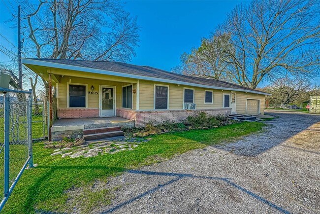 Building Photo - 8605 Miller Rd Number 3