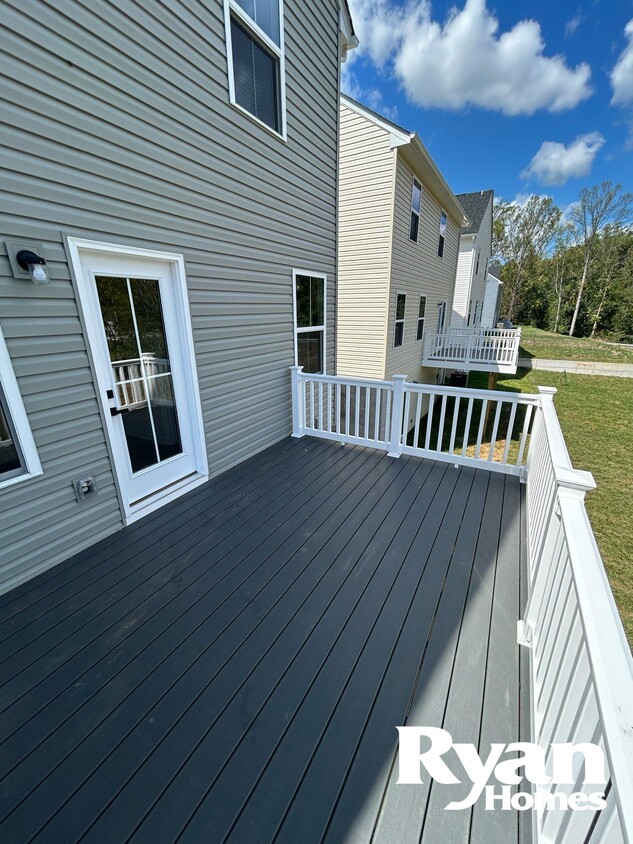 Building Photo - 122 Grove Hill Ter