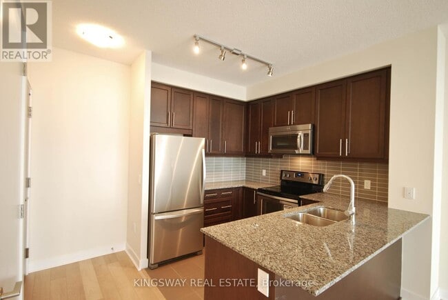 Building Photo - 3975 Grand Park Dr