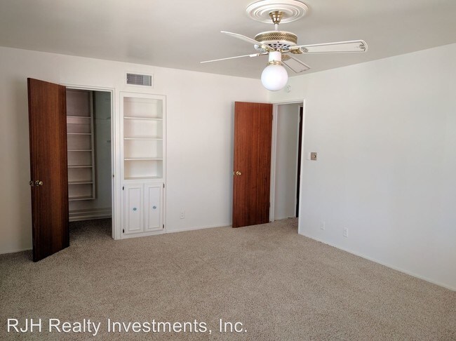 Building Photo - 6523 Avondale Dr