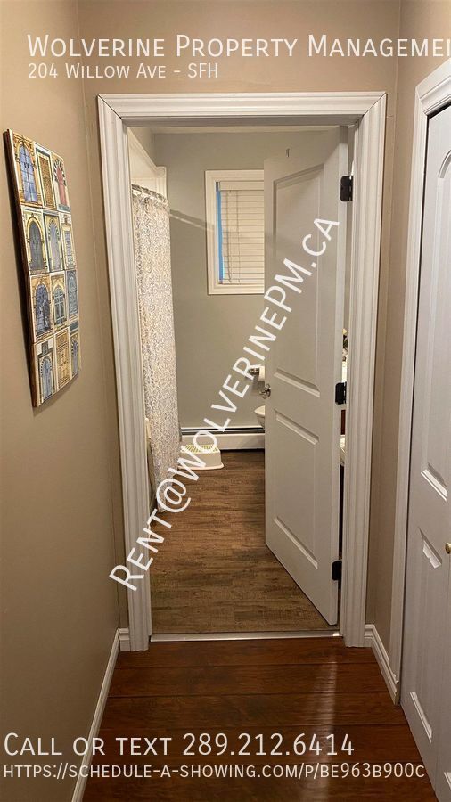 Photo du bâtiment - A beautiful home at the top of the hill, across the river from downtown