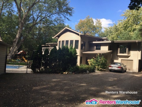Foto del edificio - 14811 Lake Street Ext
