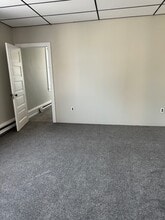 Building Photo - 303 Penn St