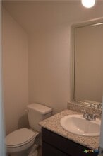 Building Photo - 107 Logan Ct Building Photo - 107 Logan Ct