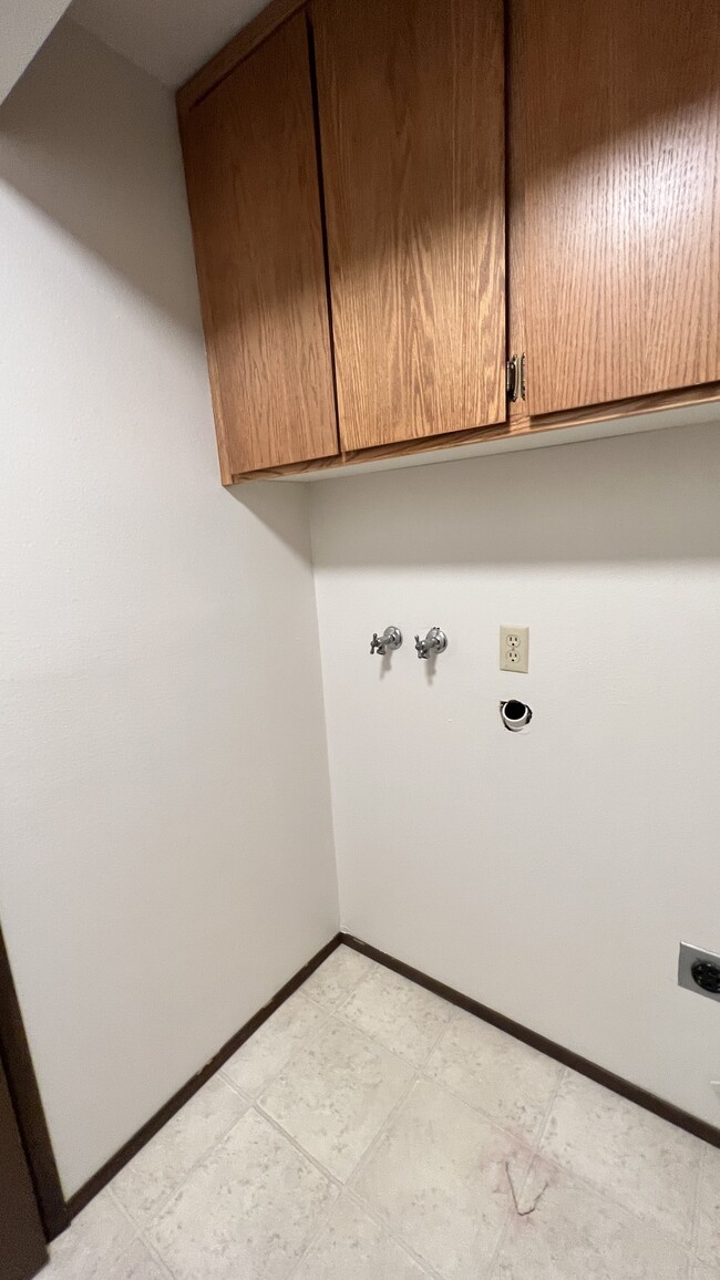 Foto del edificio - 395 S Oak Harbor St