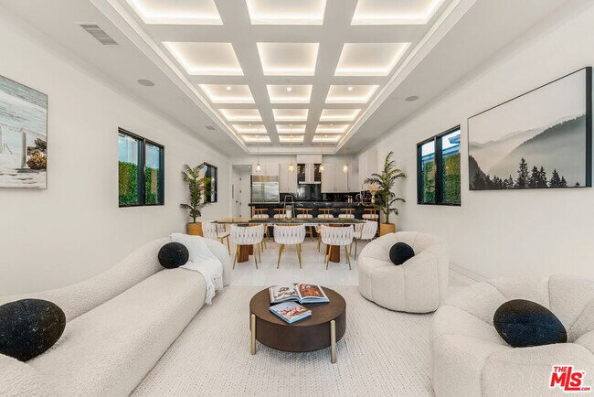 Foto del edificio - 9511 National Blvd