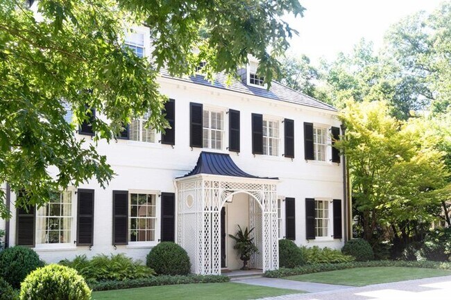Foto del edificio - 14 W Andrews Dr NW