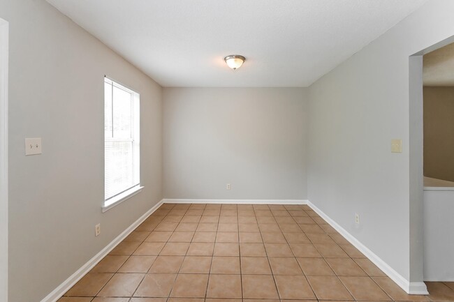Foto del edificio - 4838 Mistic Lake Dr