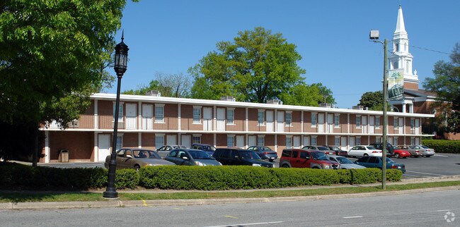 Colleges In Greensboro Nc >> The Inn At Greensboro College Apartments Apartments Colleges In Greensboro Nc >> The Inn At Greensboro College Apartments Apartments