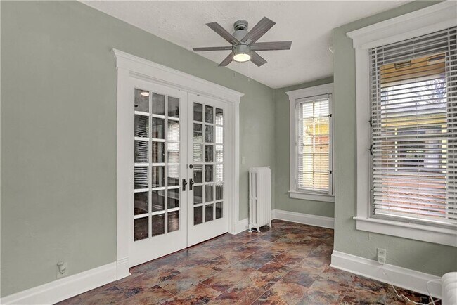 Building Photo - 591 Woodruff Place Middle Dr