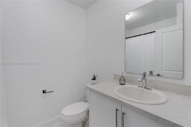 Foto del edificio - 413 NW 12th Pl