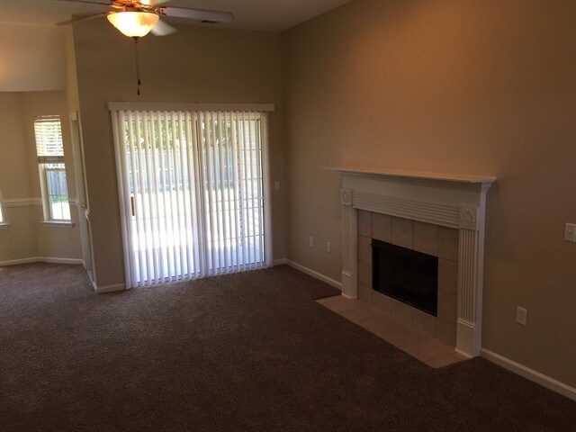 Building Photo - 381 Laurel Hill Cir