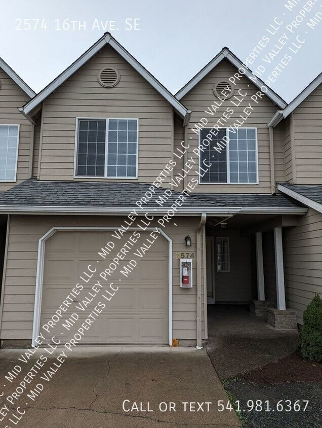 Primary Photo - Three Bedroom Home in Triplex Available Im...