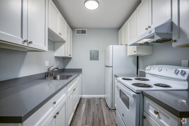 2 habitaciones, 1 baño - 865 pies cuadrados - Cocina - Midtown Breeze