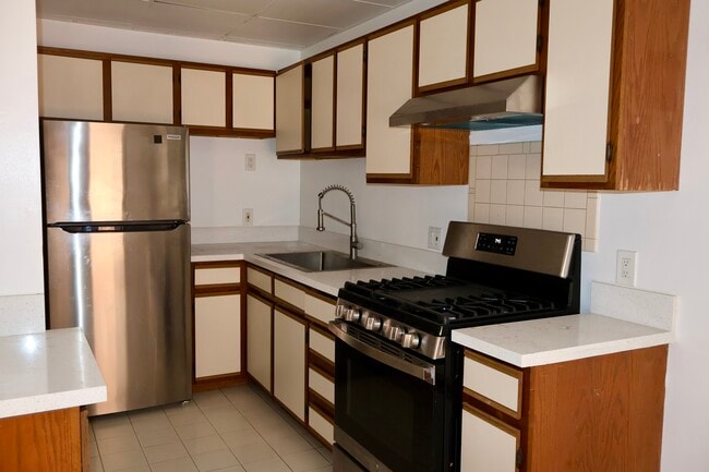 Unit 204 - 636 S Burnside