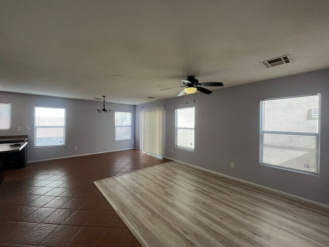 Foto del edificio - 517 Taunton St