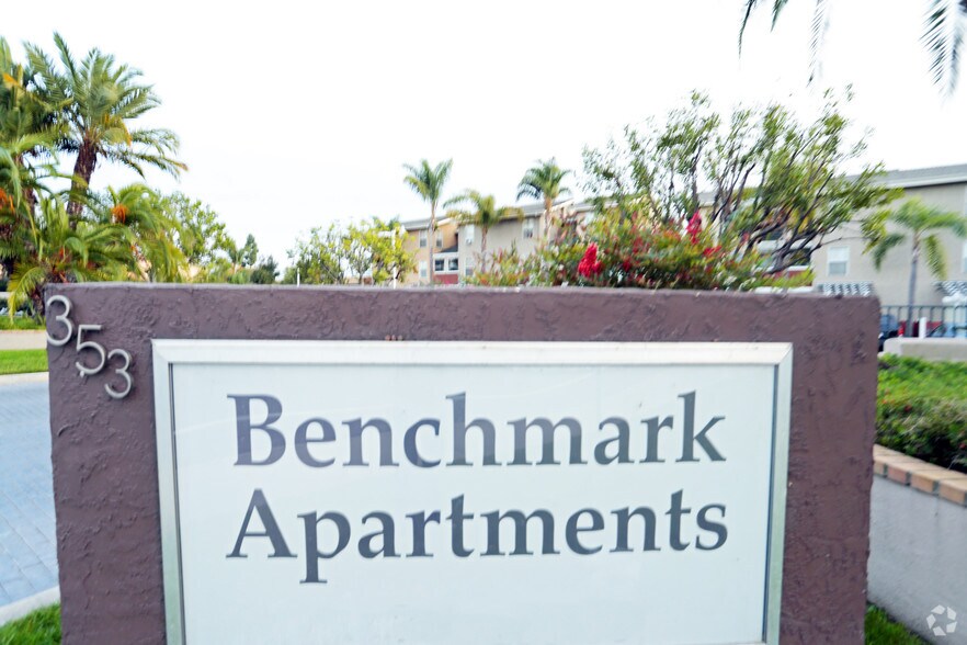 Benchmark Apartments Rentals San Marcos, CA