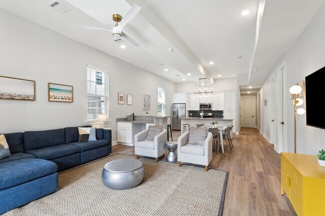 Brand New Unit - 1 Block From Brunos - Brand New Unit - 1 Block From Brunos Apartment