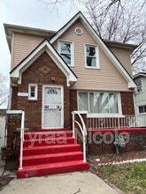 Building Photo - 15353 Lauder St