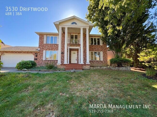 Photo du bâtiment - CHARMING 4 BED/ 2.5 BATH HOME - SOUTH WIND...