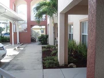  - 3910 Santa Barbara Blvd