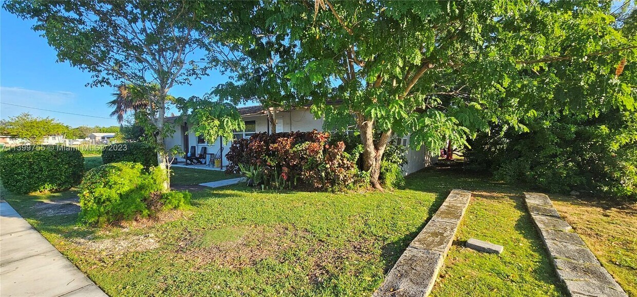 Primary Photo - 13701 SW 266th St