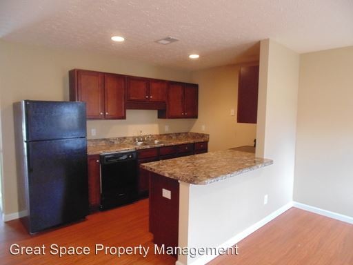 Building Photo - 648 Stowe Ct