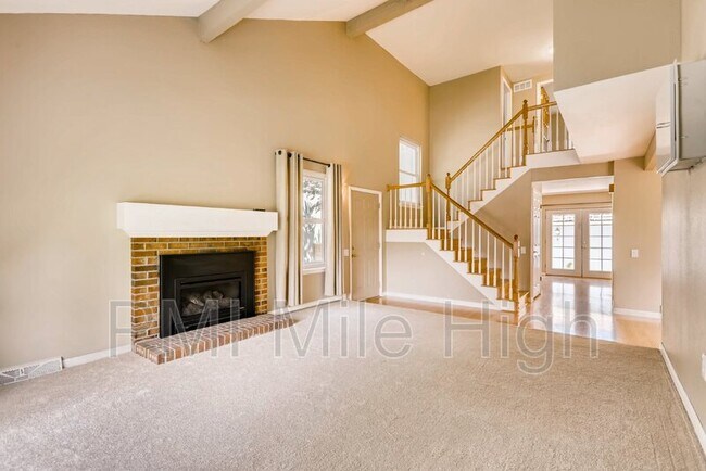 Foto del edificio - 8617 Garland Ct