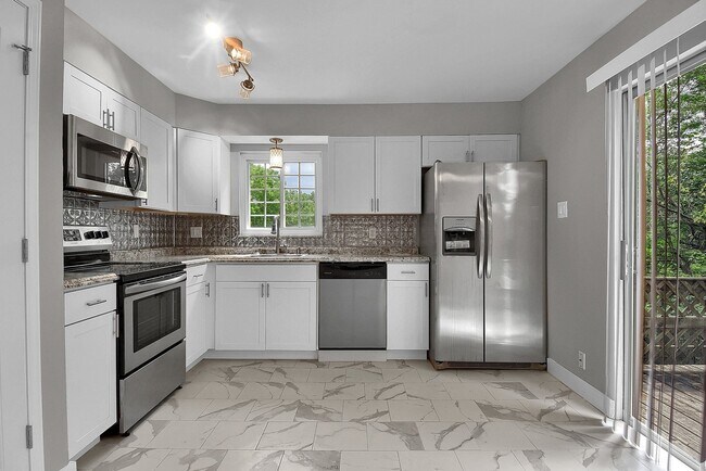 Foto del edificio - Renovated One Bedroom!!