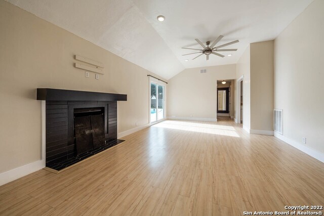 Building Photo - 10154 Inridge