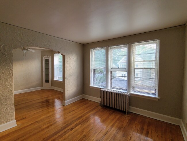 Foto del edificio - 2937 N Bartlett Ave