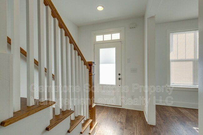 Building Photo - 311A Prince Ave