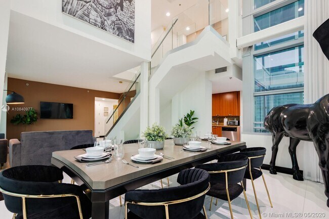 Foto del edificio - 1395 Brickell Ave