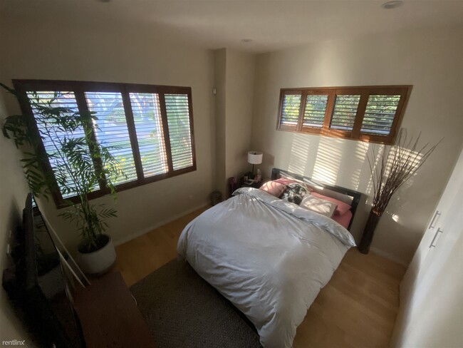 Building Photo - 3 br, 3 bath House - 1212 McKendrie Street