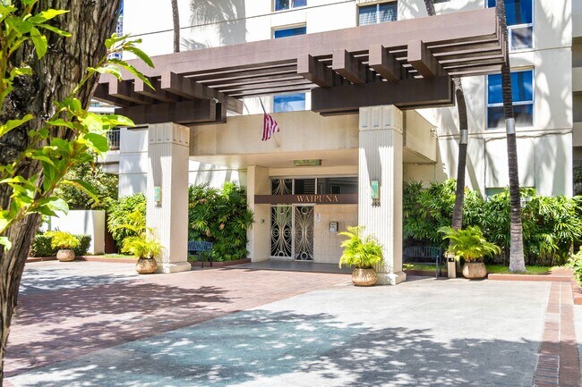 Foto del edificio - RARELY AVAILABLE, HIGH-FLOOR, "DIRECT OCEA...